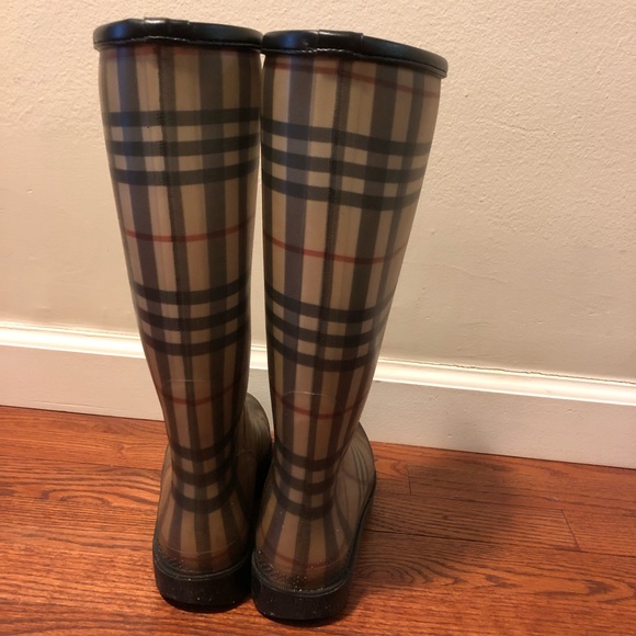 Burberry Women’s Brown Knee High Rain Boots Size 8 - Picture 2 of 8
